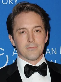Beck Bennett