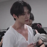 Boyfriend Lee know