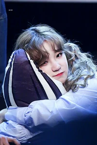 Yuqi Song