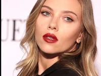Scarlett Johansson 