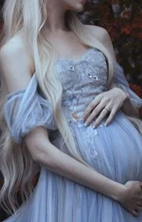 Pregnant Queen