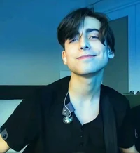 Aidan Gallagher 