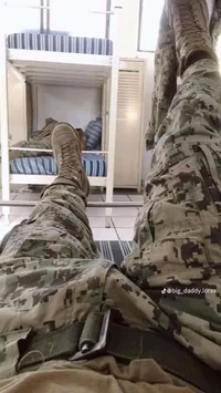 Yourmilitaryboyfrien