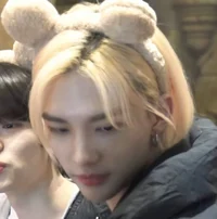 hwang hyunjin