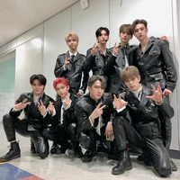 Stray kids 