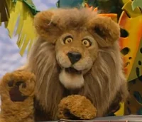 chuck the lion
