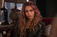Toni Topaz 