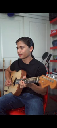 Miguel mora
