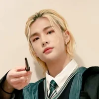 Hwang Hyunjin