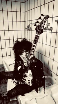 Nikki Sixx