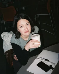 Isa Briones -Margot-