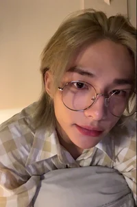 04 Hyunjin