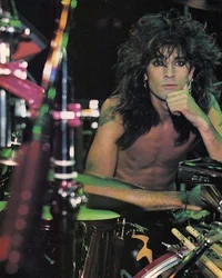 Tommy Lee 