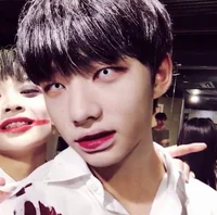 robot hyunjin