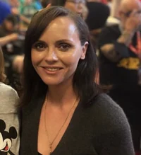 01 - Christina Ricci