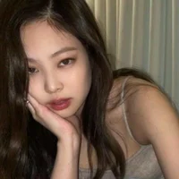 Jennie your gf