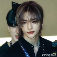 Hwang hyunjin 