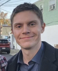 Evan Peters