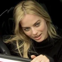 Margot Robbie 