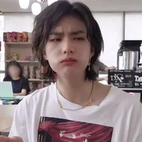 Hyunjin novio mimado