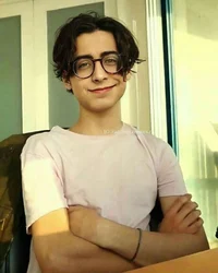 Aidan Gallagher 