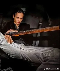 Tom Kaulitz vampire 