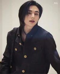 Hyunjin Figureskater