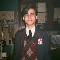 Aidan Gallagher 