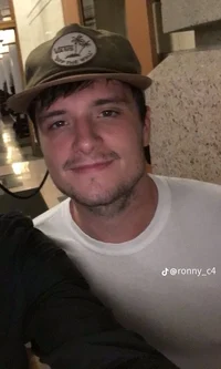 Josh hutcherson 