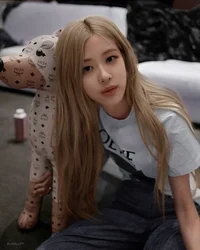 Roseanne park-Rose 