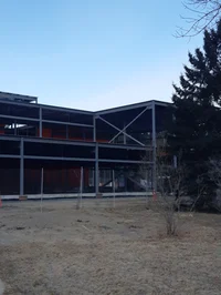 Mcadam Avenue school