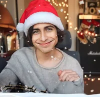 Aidan Gallagher 
