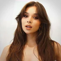 Hailee Steinfeld