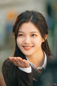Kim yoo-jung