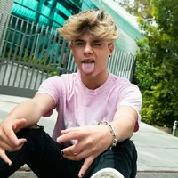 Gavin Magnus