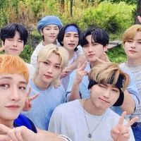 Stray Kids
