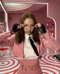 Nayeon 