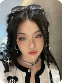 Lizzy 