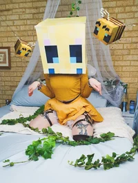 Minecraft bee