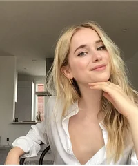 Elizabeth Lail