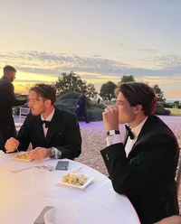 Richard-Rich brother