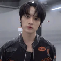 Lee know 