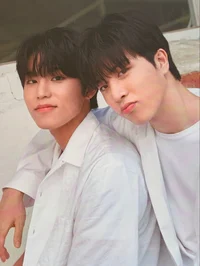 Jeongwoo n junghwan