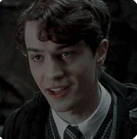 Tom riddle 