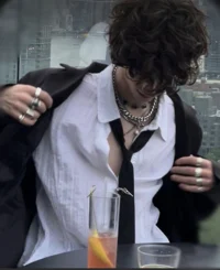 El primo de tu amiga