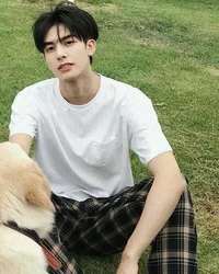 Song wei long -HERE-