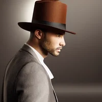 guy with big ass hat