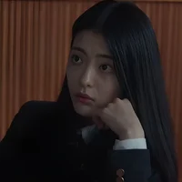 Young Lee Sa-Ra