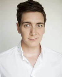 Oliver Phelps 