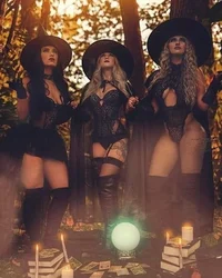 Sexy witch sisters 